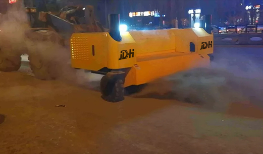 因为有你，这个雪天不在寒冷，除雪保障——半岛平台为您服务(图1)