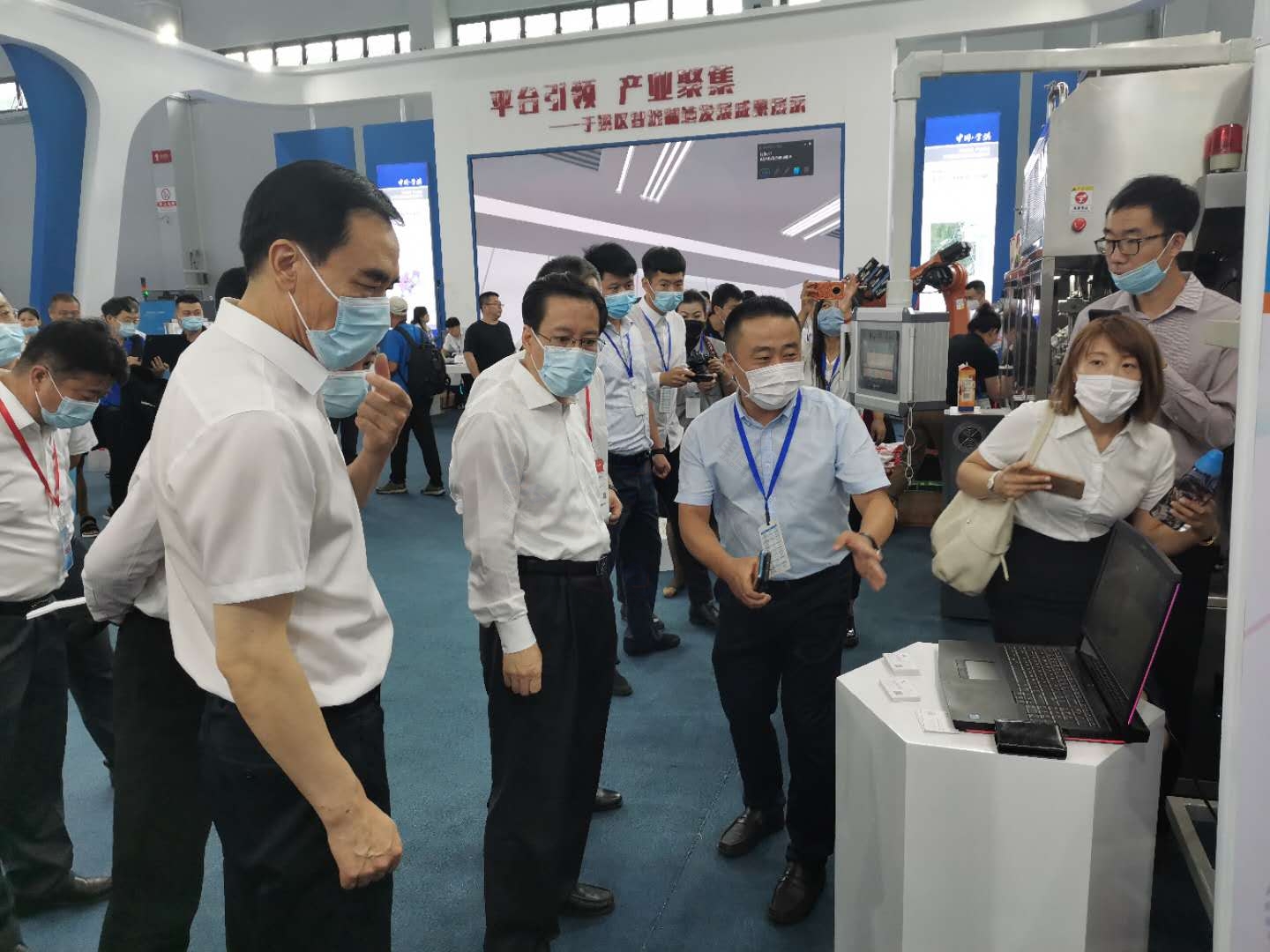 制博会即将落幕，半岛平台精彩继续(图2)